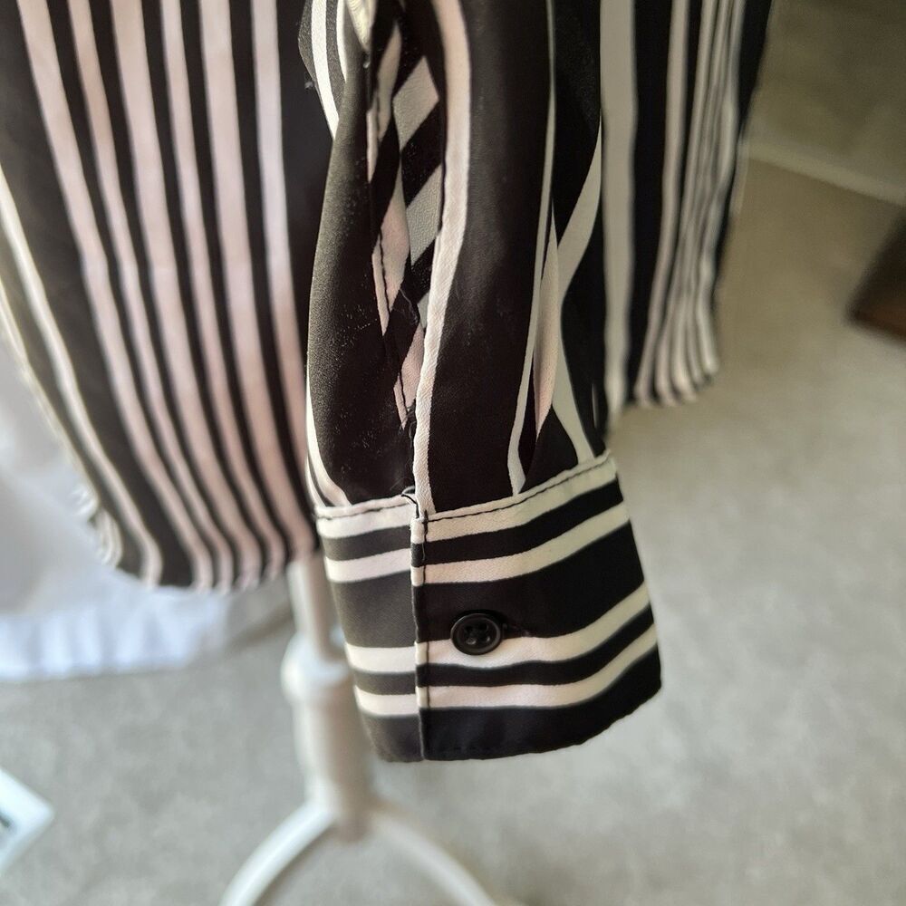 Jones New York‎ Blouse Button Down Top Shirt Womens Collar Office Strip Sz Small - Picture 6 of 9